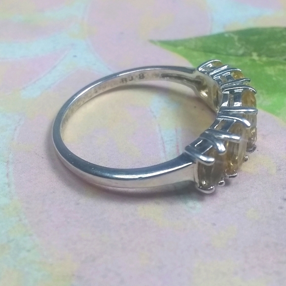 .925 Sterling Silver Lovely Citrine Oval Round Gemstone Solid Band Ring - Picture 5 of 7